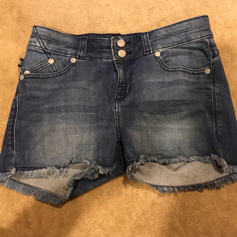 Jean short fringe hem